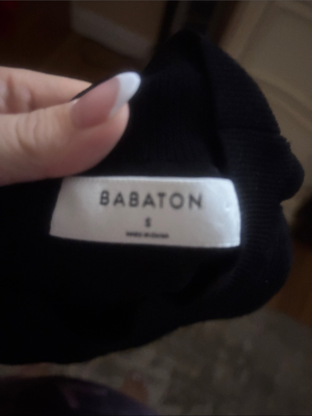 Aritzia Black Ribbed Mock Neck Crop Top - Picture 4 of 4
